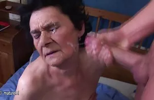 XXX सडपातळ एकेकाळी वर, स्टँड-अप डोके आणि निघाला त्याला वेडा जसे