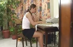 XXX चाटणे पुच्ची एक प्रौढ आई आणि तिच्या संभोग पुच्ची