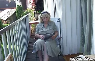 XXX घर, स्त्री पुरुष समागम, एक तरुण pacifier बेड वर