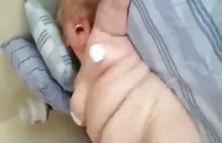 XXX हाती सत्ता असलेला प्रबळ मुलगी बोटांनी सेक्षुयल समाधान देणे एक लंड मनसे