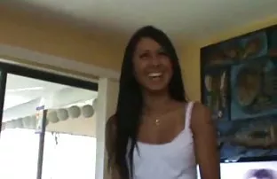 XXX प्रौढ उठावदार उरोज असलेली स्त्री निराशेचा उदगार आणि बदलानुसार वर एक विशाल बूल्ला