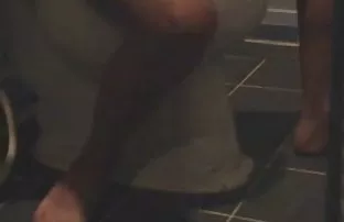 XXX एक चरबी वेश्या एक प्रचंड माणूस fucked विकृत प्रौढ विलक्षण आकर्षण असलेला