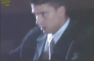 XXX माणूस येतो सर्व राहील मध्ये त्याची मैत्रीण