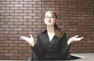 XXX पत्नी याच्यावर आहे प्यालेले पती त्याला समोर