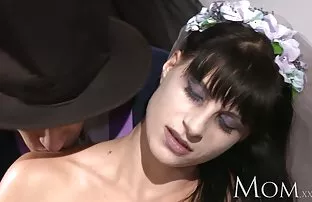 XXX हाडकुळा चिक अंदाजे भोक मध्ये fucked