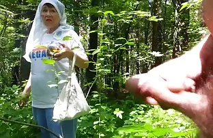 XXX नात अनैतिक समागमाला प्रवृत्त करणे त्याच्या जुन्या आजोबा