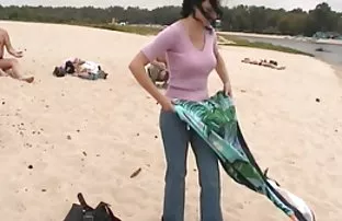 XXX मुलगा करणे भाग शोषून घेणे सोनेरी कुत्री