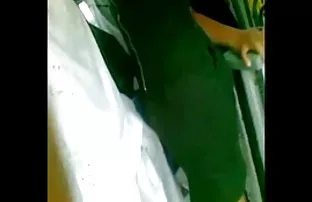 XXX दोन गोड रशियन पिल्ले एक माणूस fries