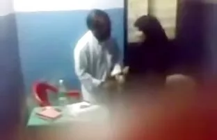 XXX Casanova भेटले सोनेरी आला आणि तिला संभोग