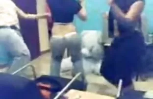 XXX तरुण मादक bitches खेळत विशाल कुद्रेमुख तिच्या पार्शवी चोदन