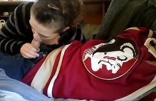 XXX अतृप्त बाई सारखे लैंगिक अवयव असलेला अश्रू जवळून गांड नितंब तरुण Bimbo