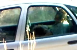 XXX दिला परत अपलोड माणूस