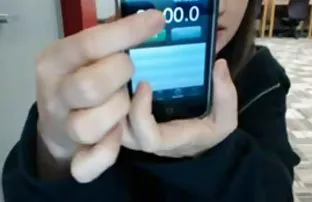 XXX तरुण कामुक कुत्री fucked मध्ये एक उबदार बेड