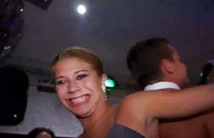 XXX सडपातळ एक भोक चड्डी दिली रशियन