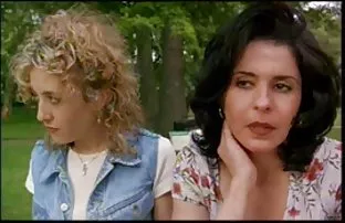 XXX Fucked उठावदार उरोज असलेली दोन आणि भरले घोडे