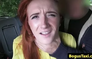 XXX प्रशिक्षक Fucks एक छान वासरु मध्ये सिम्युलेटर