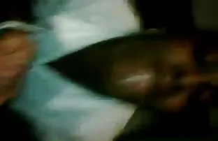 XXX सुंदर दाट तपकिरी रंगाचे केस दिली, स्वत: ला त्याच्या जुन्या मित्र