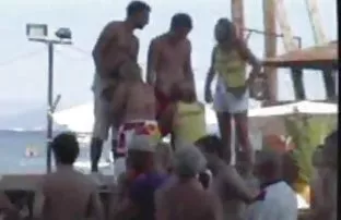 XXX टॅक्सी चालक स्वीकारले पेमेंट प्रकारची मादक खूप लोकांना झवणारी बाई