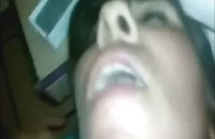 XXX पत्नी आणि पती मजा येत बाथरूम मध्ये