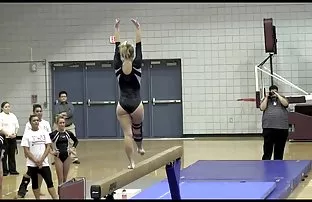 XXX सुंदर तरुण lesbians खोडकर समुद्र भाषा